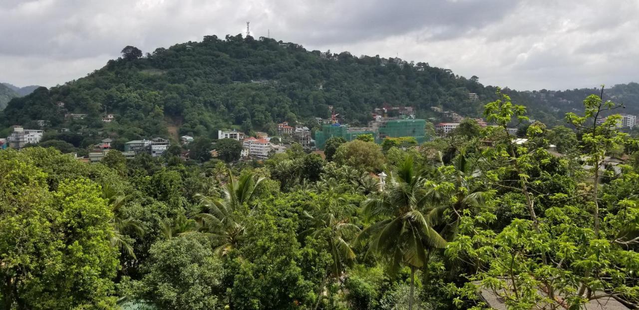 Che'S Villa Kandy Exterior photo